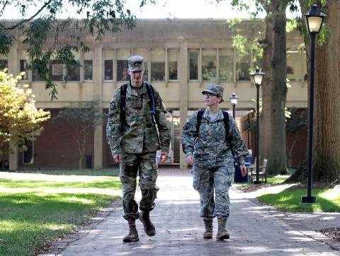 ODU 军事 Students in Uniform